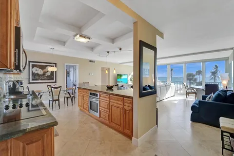 1530 S Ocean Blvd # 302, Lauderdale By The Sea FL 33062