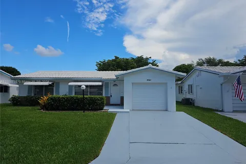 8941 NW 12th Pl, Plantation FL 33322