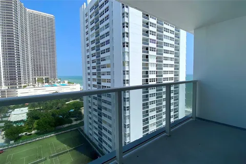 1904 S Ocean Dr # 1401, Hallandale Beach FL 33009