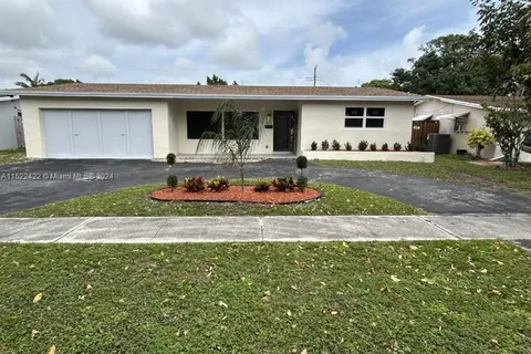 801 S Highland Dr, Hollywood FL 33021