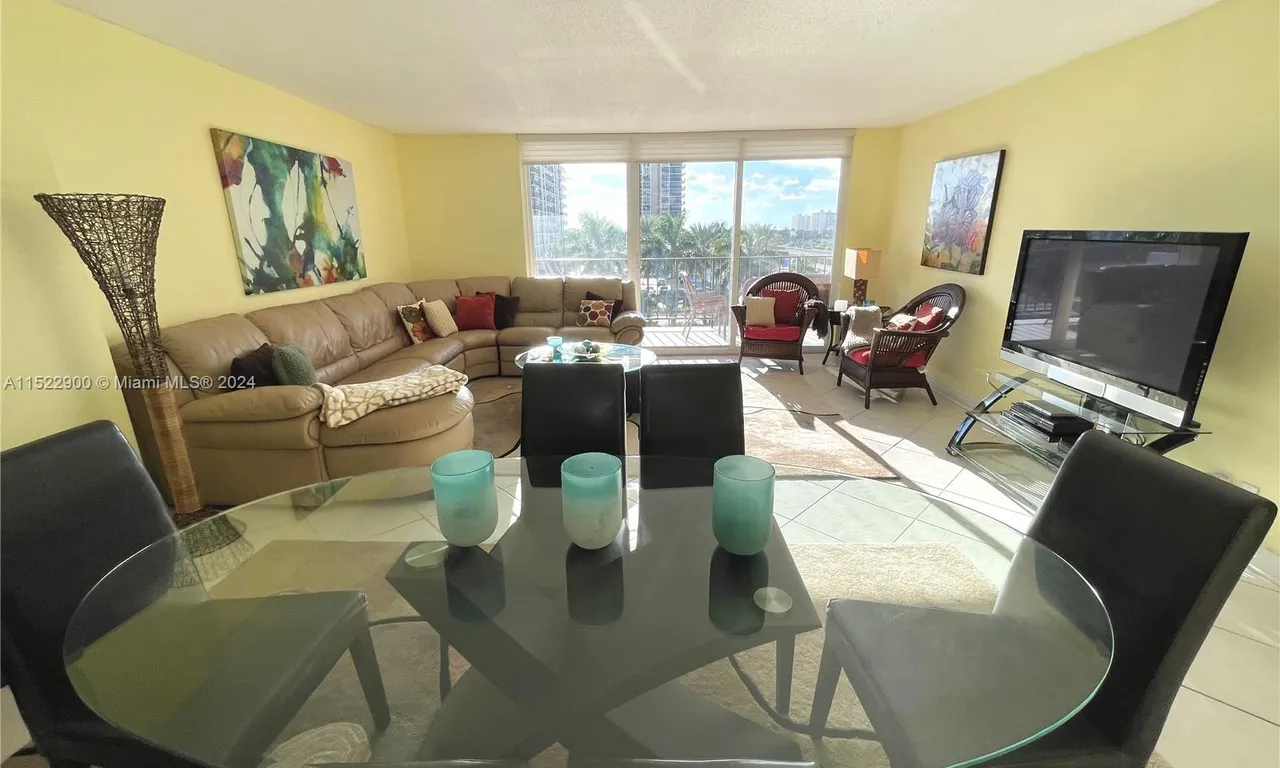 2030 S Ocean Dr # 327, Hallandale Beach FL 33009