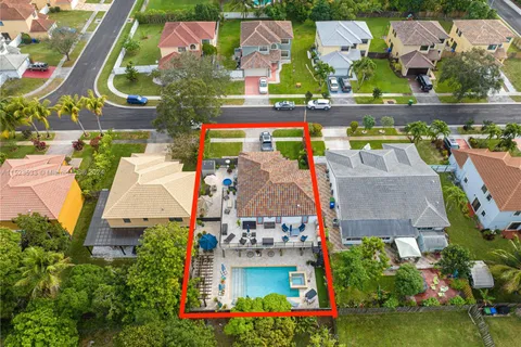 1420 SW 88th Ave, Pembroke Pines FL 33025