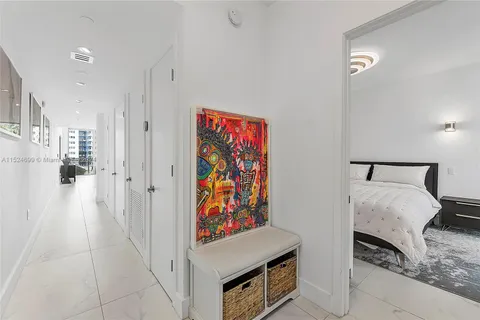 6000 Collins Ave # 510, Miami Beach FL 33140