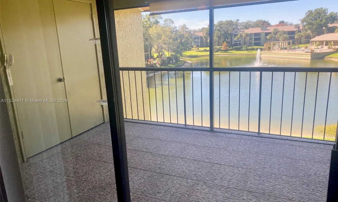 15 escondido court # 148, Other City - In The State Of Florida FL 32701