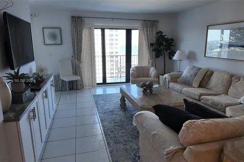 1201 S Ocean Dr # 1903S, Hollywood FL 33019