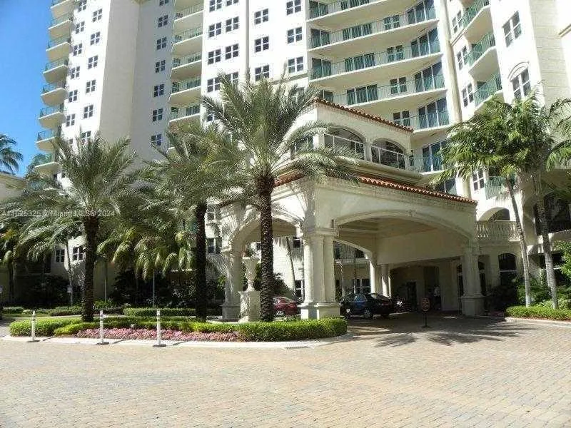 19900 E Country Club Dr # 218, Aventura FL 33180