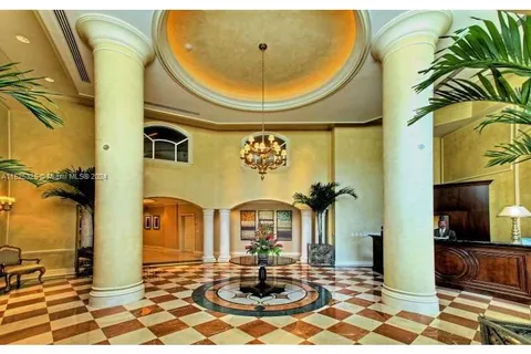 19900 E Country Club Dr # 218, Aventura FL 33180