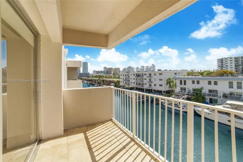 3716 NE 168th St # 406, North Miami Beach FL 33160