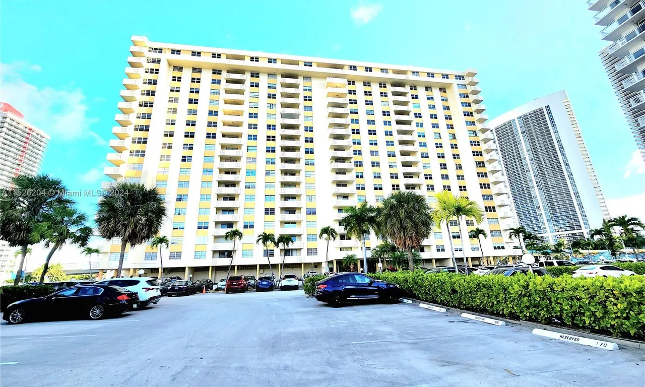 1833 S Ocean Dr # 1403, Hallandale Beach FL 33009