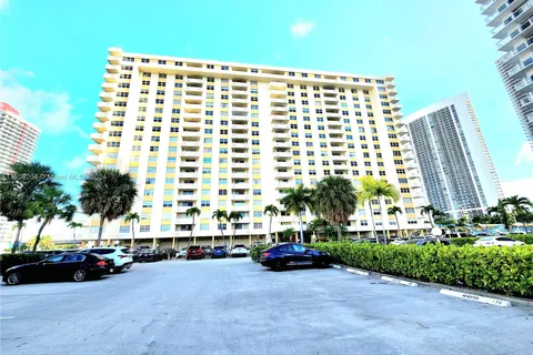 1833 S Ocean Dr # 1403, Hallandale Beach FL 33009