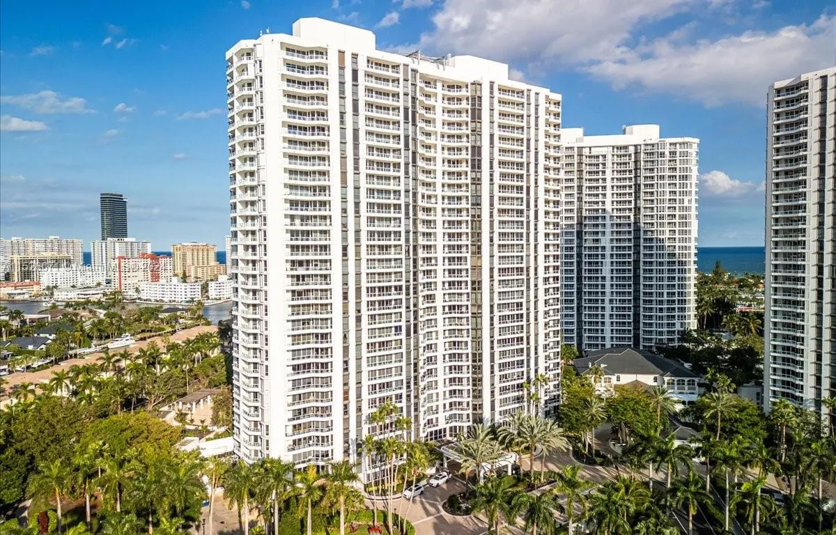 21205 Yacht Club Dr # 308, Aventura FL 33180