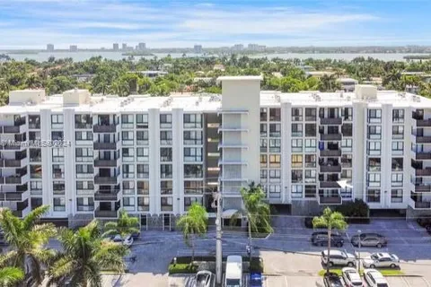 9800 W Bay Harbor Dr # 608, Bay Harbor Islands FL 33154