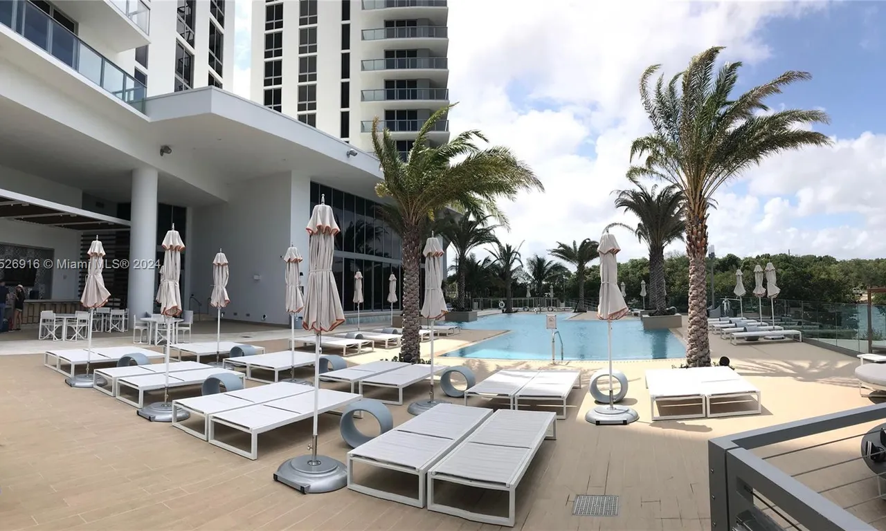 16385 Biscayne Blvd # 3005, North Miami Beach FL 33160