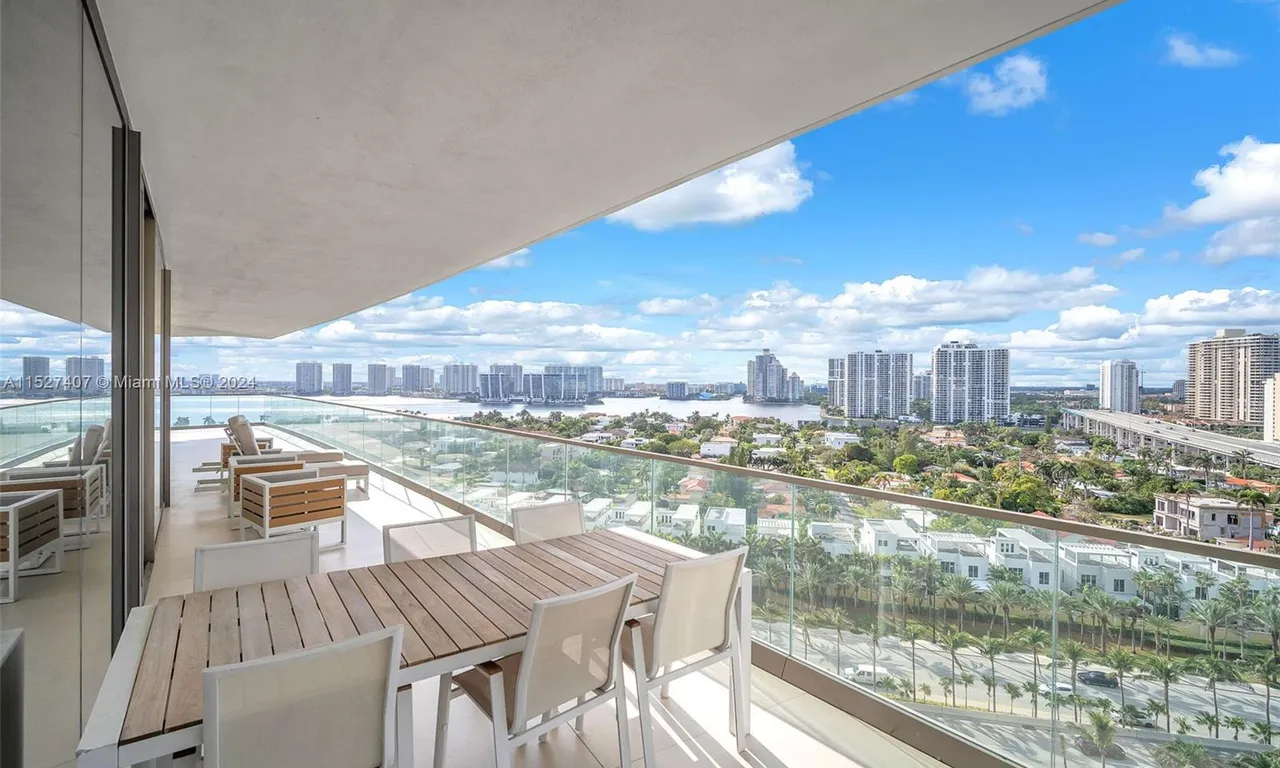 18975 Collins Ave # 1105, Sunny Isles Beach FL 33160