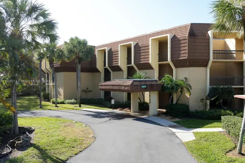 5188 Woodland Lakes Dr # 337, Palm Beach Gardens FL 33418