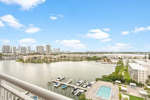 18071 Biscayne Blvd # 1401, Aventura FL 33160