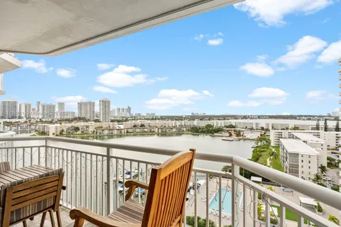 18071 Biscayne Blvd # 1401, Aventura FL 33160