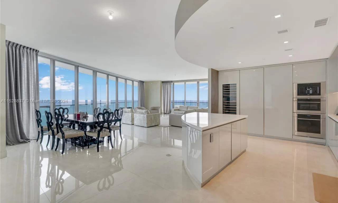 18975 Collins Ave # 2000, Sunny Isles Beach FL 33160