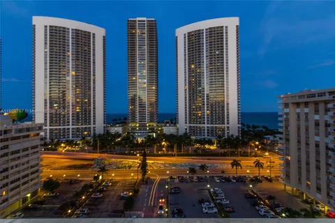 1833 S Ocean Dr # 1501, Hallandale Beach FL 33009