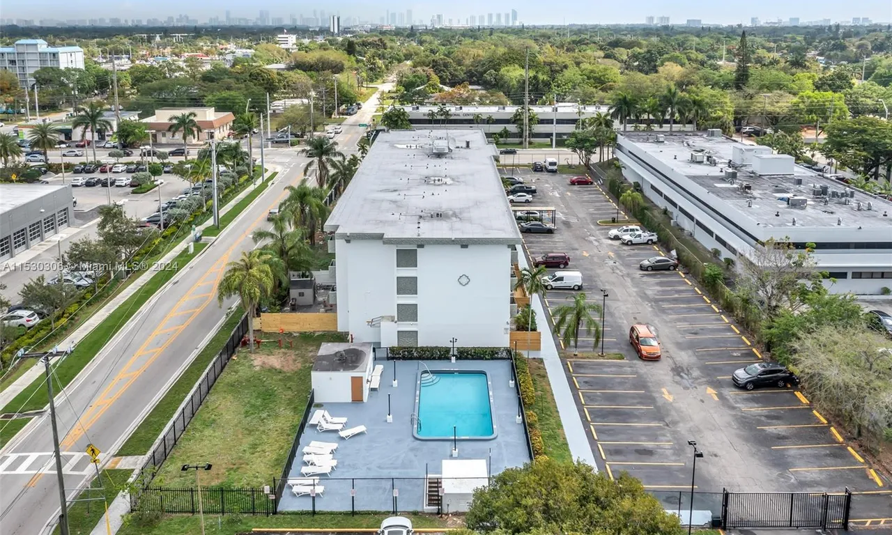 16450 NW 2nd Ave # 409, Miami FL 33169