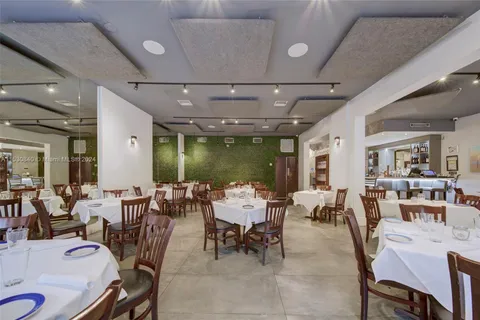 Full-Service Restaurant with Liquor License For Sale in Coral Gables, Coral Gables FL 33134