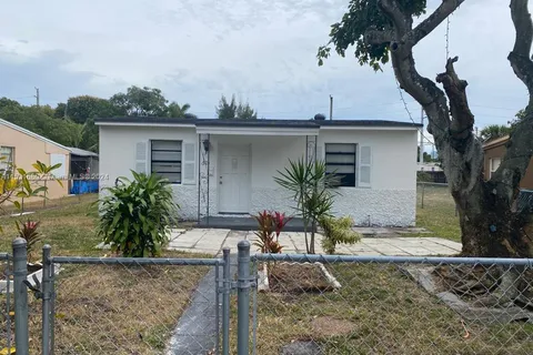 524 NW 21st Ave, Fort Lauderdale FL 33311