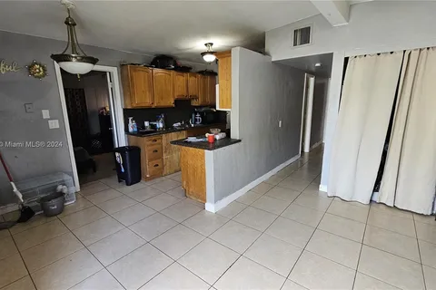 272 NW 30th Ter, Fort Lauderdale FL 33311