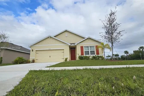 9204 Potomac Dr, Fort Pierce FL 34945