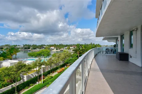 6700 Indian Creek Dr # 402, Miami Beach FL 33141