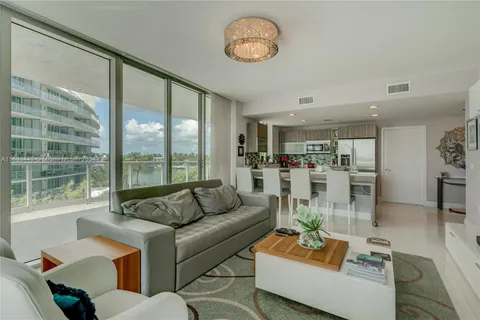 6700 Indian Creek Dr # 402, Miami Beach FL 33141