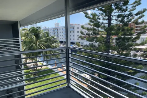 3750 NE 169th St # 408, North Miami Beach FL 33160