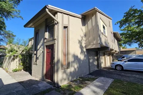 5870 NW 21st St, Lauderhill FL 33313