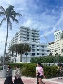 4301 Collins Ave # 907, Miami Beach FL 33140