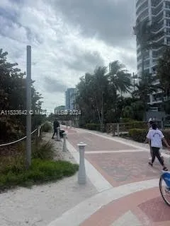 4301 Collins Ave # 907, Miami Beach FL 33140