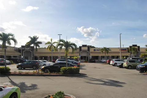 17560 NW 27 AV # 122, Miami Gardens FL 33056