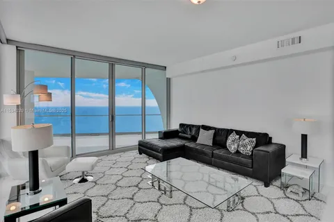 16901 Collins Ave # 3905, Sunny Isles Beach FL 33160