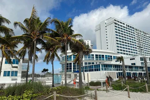 5445 Collins Ave # 714, Miami Beach FL 33140