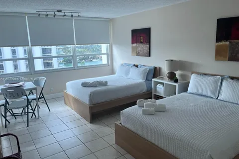 5445 Collins Ave # 714, Miami Beach FL 33140