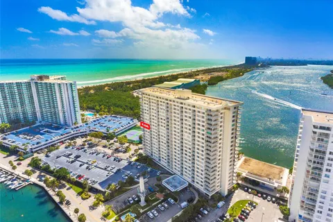 300 Bayview Dr # 1215, Sunny Isles Beach FL 33160