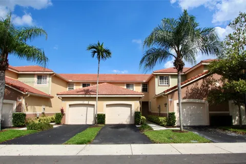 3728 San Simeon Cir, Weston FL 33331