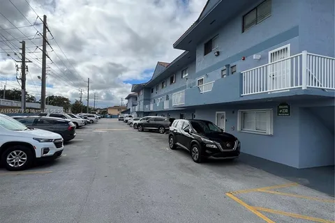 230 W 68th St # 205, Hialeah FL 33014