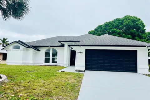 1456 Bevan Dr, Sebastian FL 32958