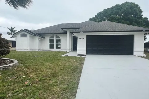 1456 Bevan Dr, Sebastian FL 32958