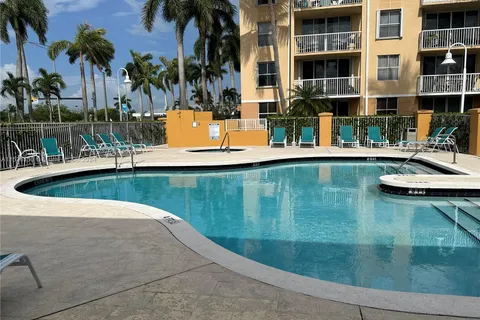 1350 SE 3rd Ave # 309, Dania Beach FL 33004