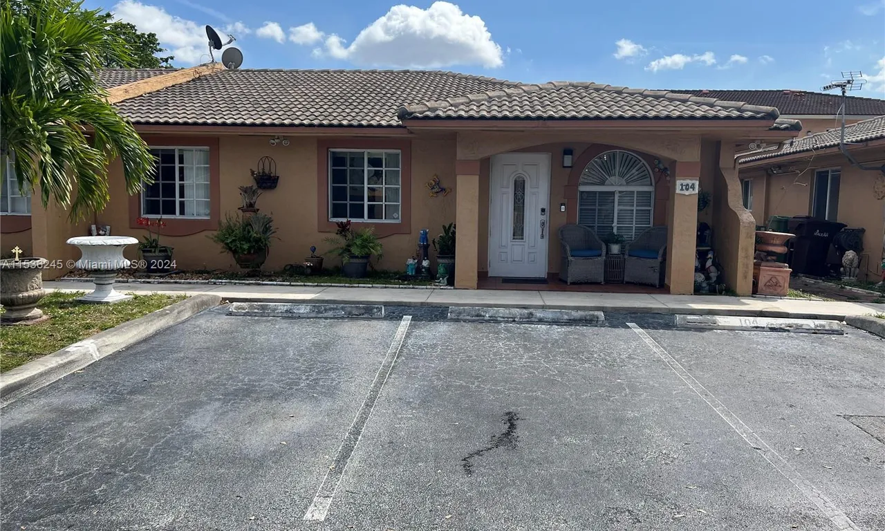 7020 W 35th Ave #104, Hialeah FL 33018