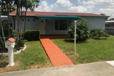 1221 W 62nd St, Hialeah FL 33012