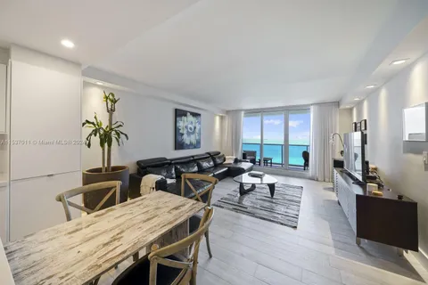 2301 Collins Ave # 24, Miami Beach FL 33139