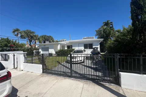 7557 Mutiny Ave, North Bay Village FL 33141