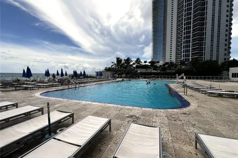 19201 Collins Ave # 348, Sunny Isles Beach FL 33160