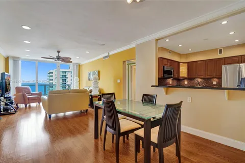 5700 Collins Ave # 16A, Miami Beach FL 33140